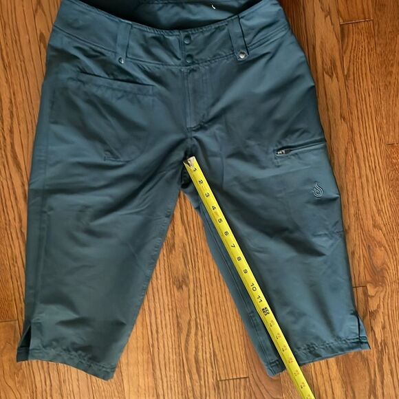 Isis Gray Hiking Capris Sz 4 - Picture 5 of 12